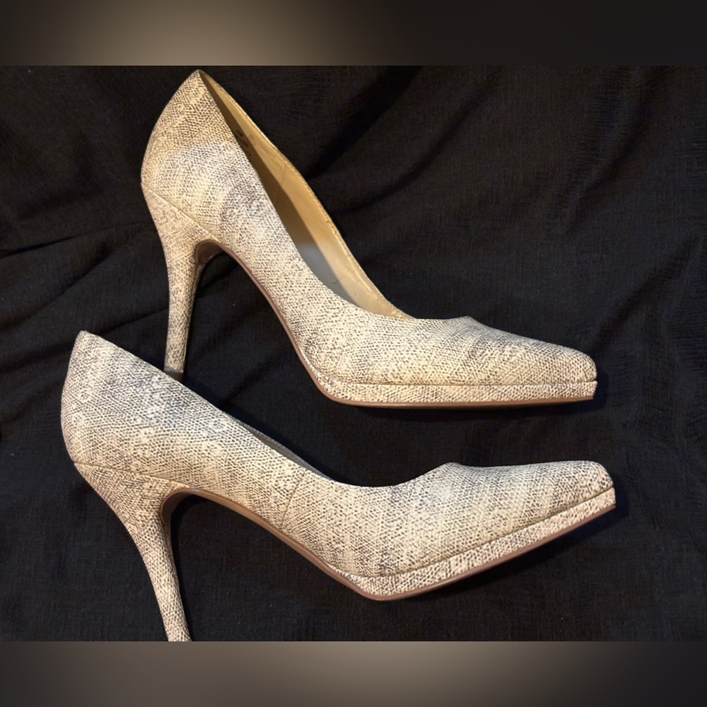 Nine West Cream Textured Heels